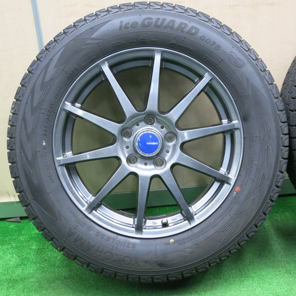 [送料無料] バリ溝！22年！キレイ！9分★スタッドレス 225/65R17 ヨコハマ アイスガード G075 WINNERS ウィナーズ 17インチ PCD114.3/5H★4110905NJス