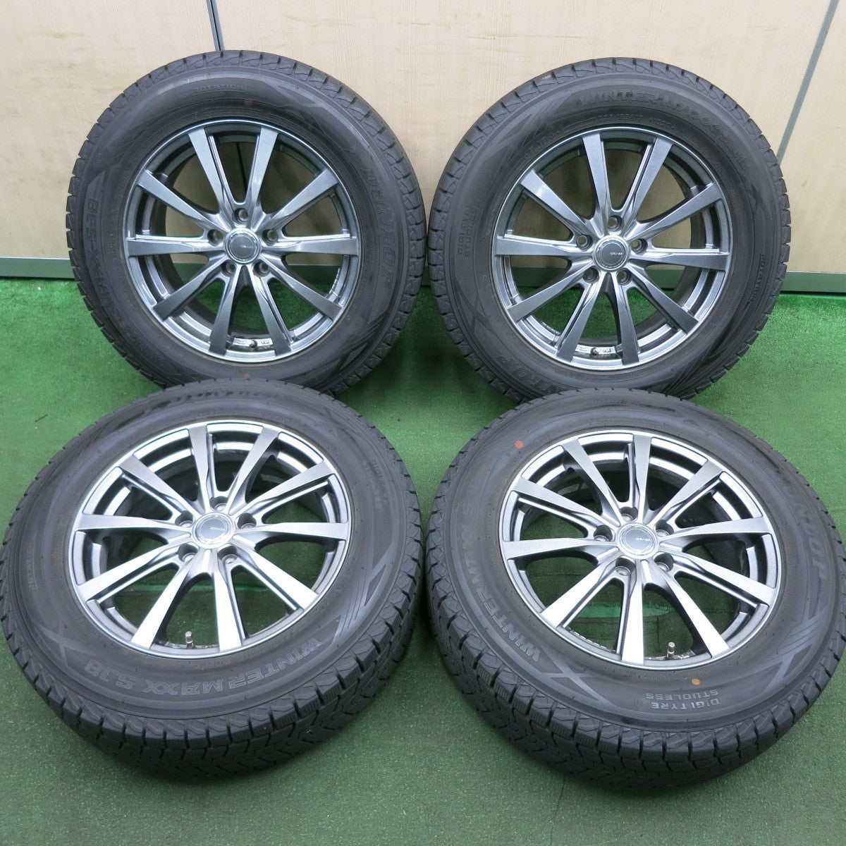 *送料無料* バリ溝！21年！キレイ！9.5分★スタッドレス 225/65R17 ダンロップ ウインターマックス SJ8 GRASS グラス 17インチ PCD114.3/5H★4060404HAス