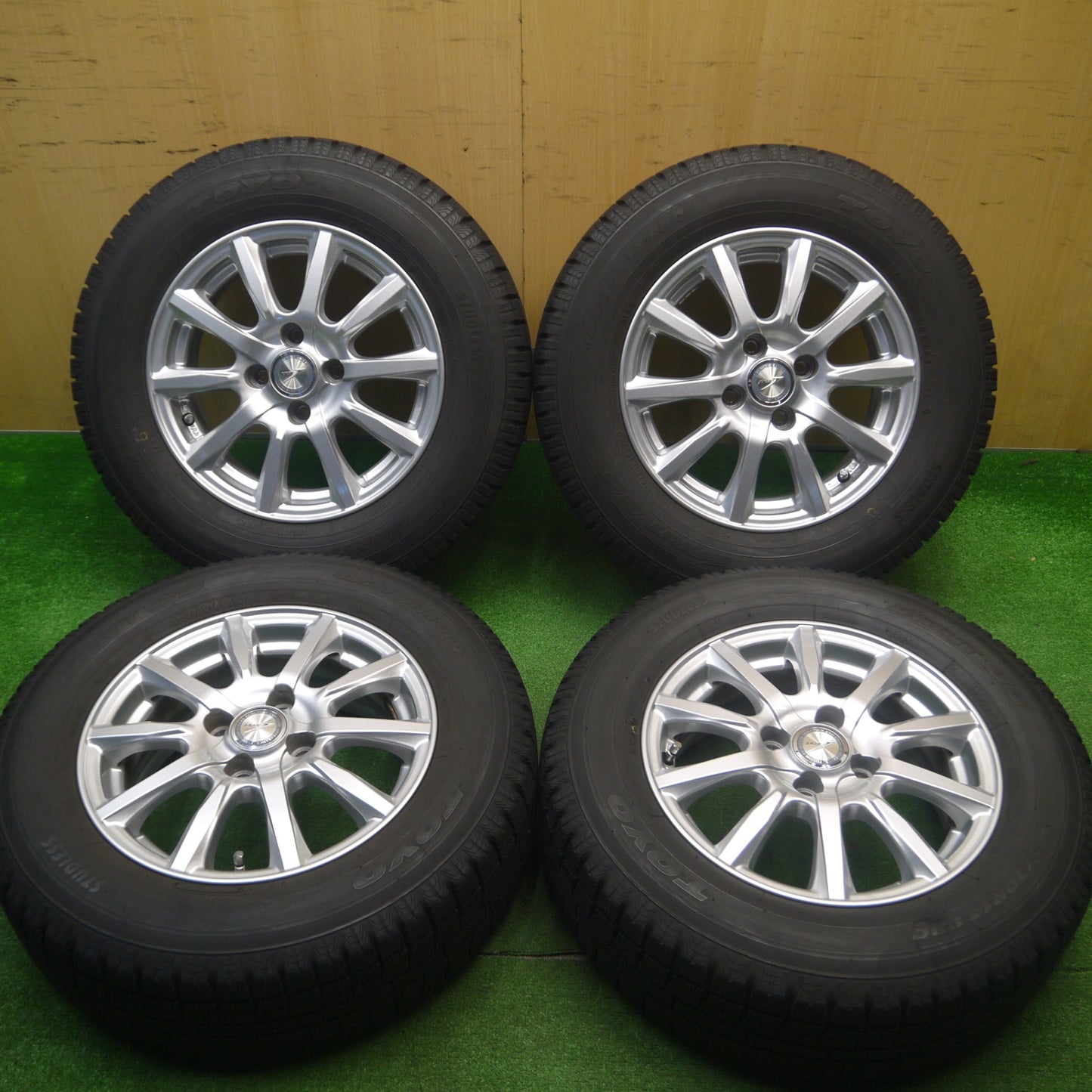 [送料無料] バリ溝！キレイ！9.5分★スタッドレス 185/70R14 トーヨー ガリット G5 JOKER ジョーカー 14インチ PCD100/4H★4112702Hス