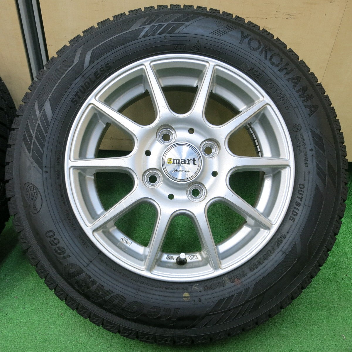 *送料無料* バリ溝！9.5分以上★スタッドレス 145/80R13 ヨコハマ アイスガード iG60 smart MANARAY SPORT 13インチ PCD100/4H★4042915イス