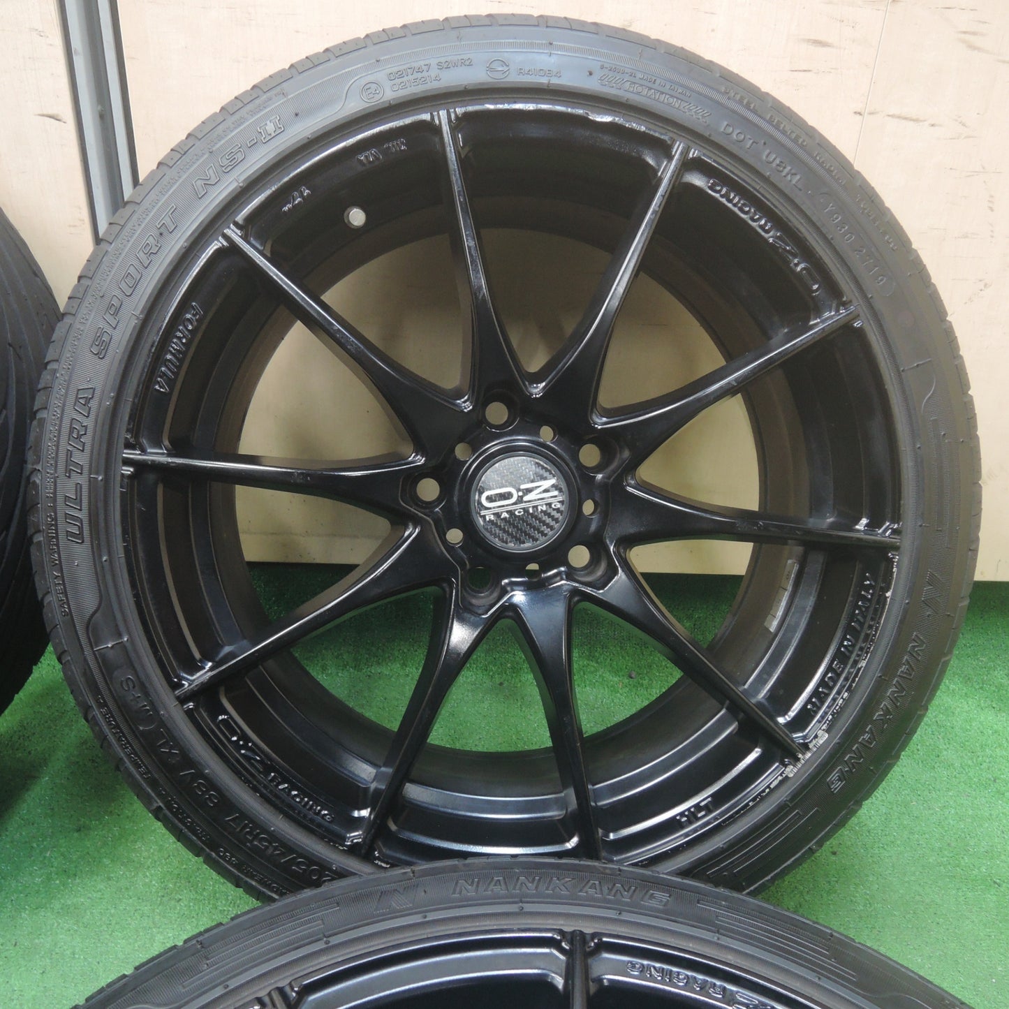 *送料無料* 4本価格★OZ レーシング フォーミュラ HLT 215/45R17 ナンカン ウルトラスポーツ NS-2 17インチ PCD114.3/5H★4071608SYノ