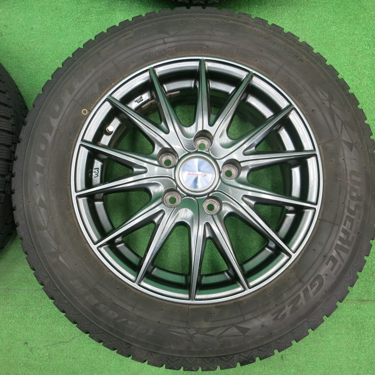 *送料無料* バリ溝！21年！綺麗！9分★スタッドレス 195/65R15 トーヨー オブザーブ GIZ2 VELVA SPORTZ ヴェルヴァ 15インチ PCD114.3/5H★4042906ナス