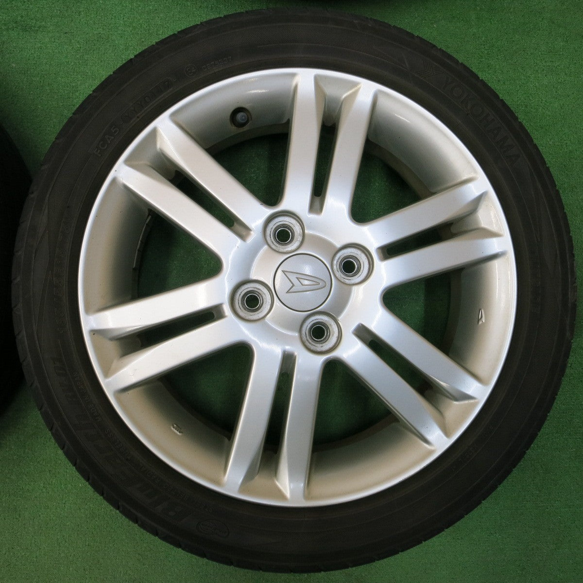 *送料無料* キレイ★ダイハツ タント カスタム 純正 165/55R15 ヨコハマ ブルーアース RV-01 15インチ PCD100/4H★4040606イノ