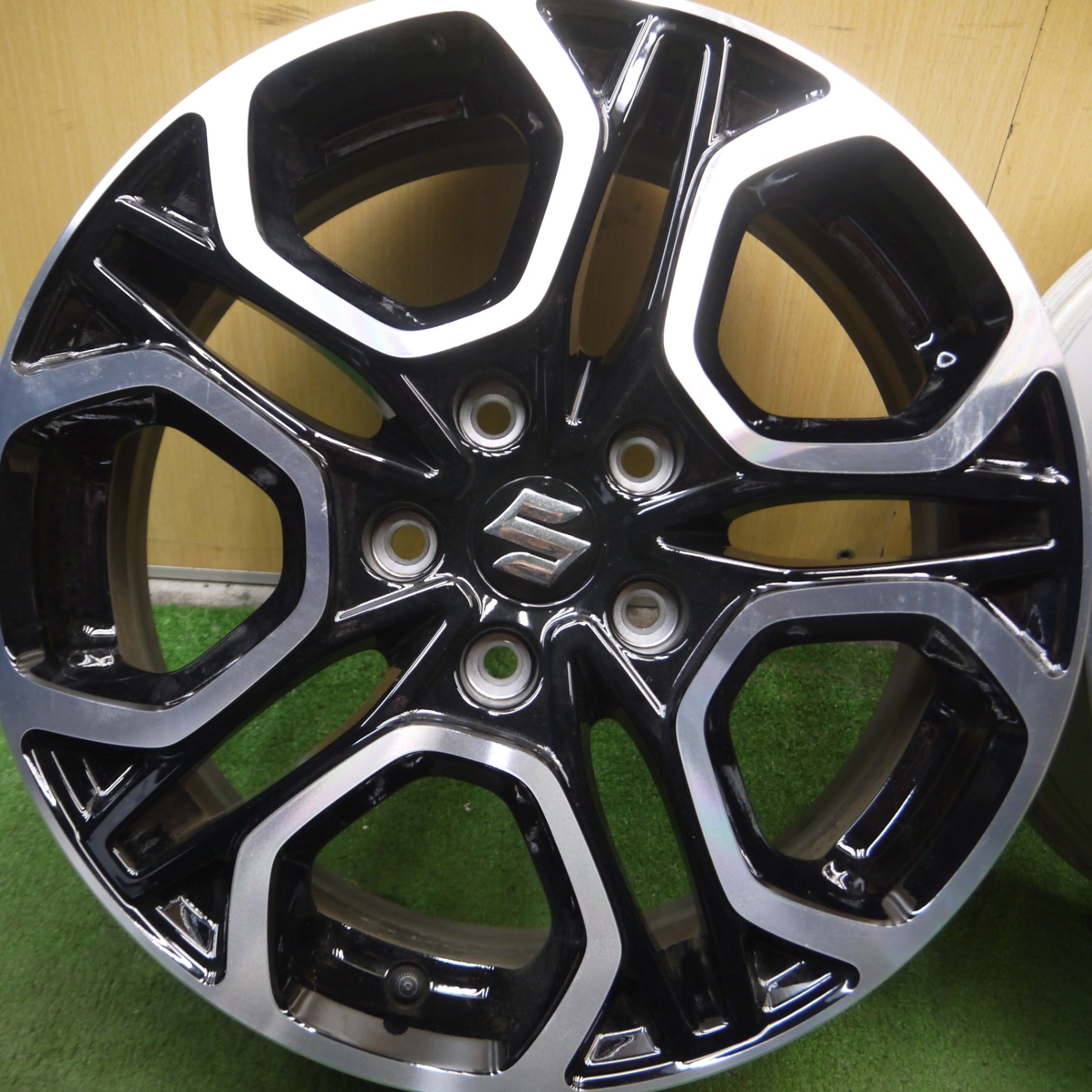 送料無料* 4本価格☆スズキ ZC33S スイフト スポーツ 純正 ホイール 17インチ 17×6.5J PCD114.3/5H☆4060 |  名古屋/岐阜の中古カー用品・工具の買取/販売ならガレージゲット