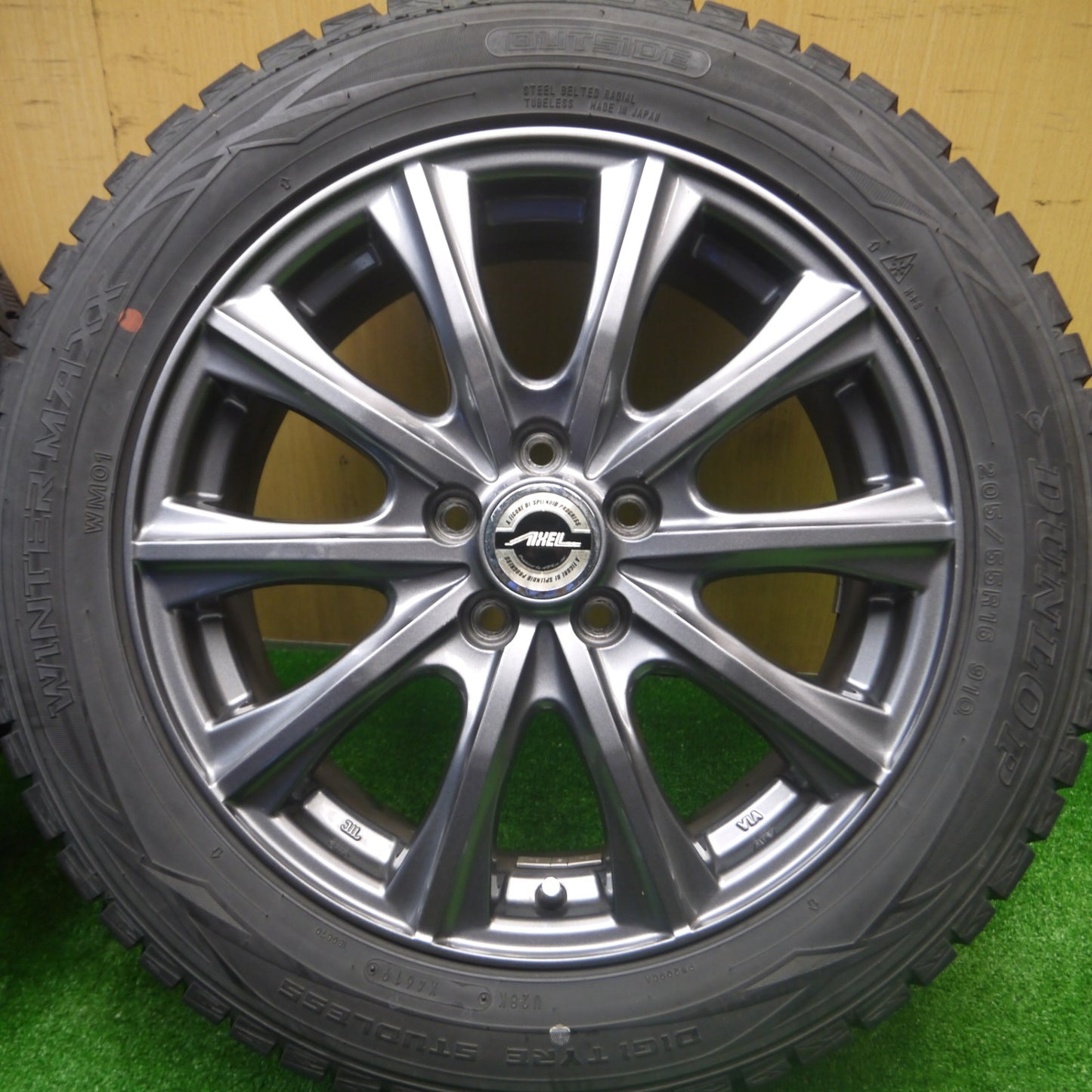 *送料無料* バリ溝！9.5分★レガシィ等 205/55R16 スタッドレス ダンロップ ウインターマックス WM01 AXEL アクセル PCD100/5H★4082108Hス