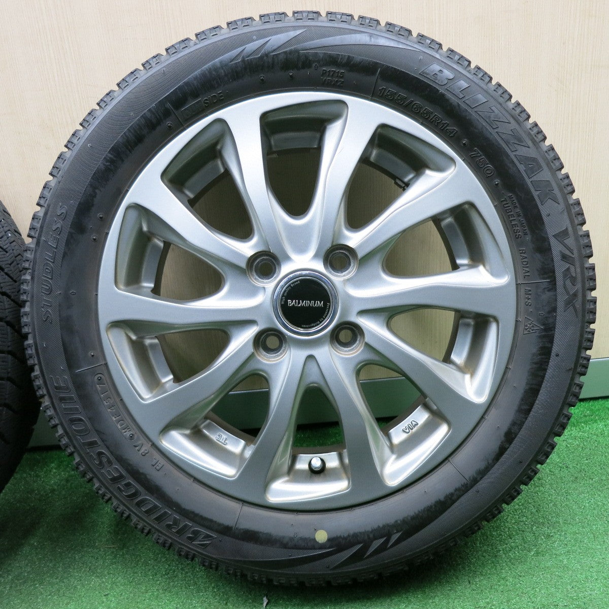 *送料無料* キレイ★スタッドレス 155/65R14 ブリヂストン ブリザック VRX BALMINUM バルミナ 14インチ PCD100/4H★4032702NJス