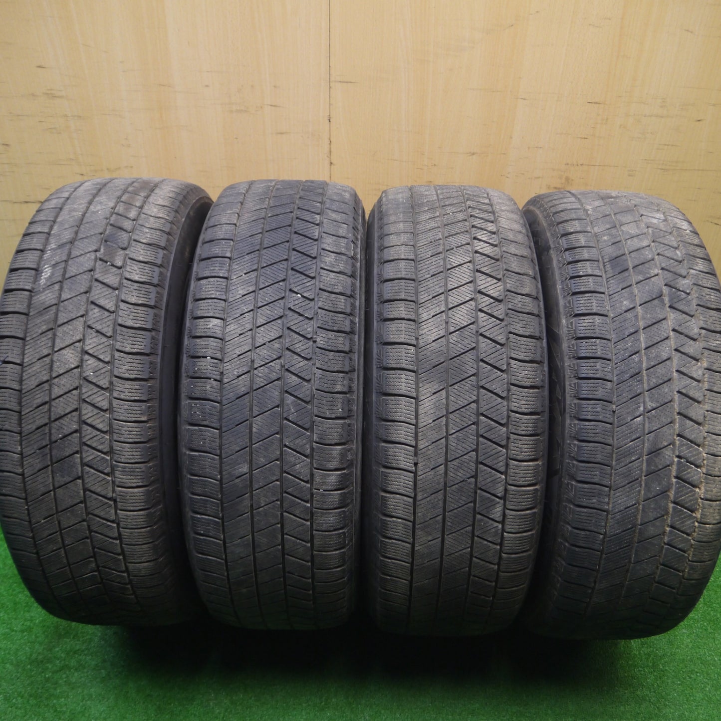 *送料無料* バリ溝！22年！キレイ！8.5分★スタッドレス 225/60R17 ブリヂストン ブリザック VRX3 PREO プレオ 17インチ PCD114.3/5H★4090202Hス