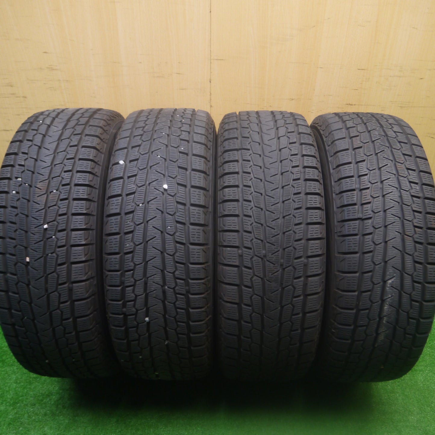 *送料無料* バリ溝！20年！キレイ！9.5分★ボルボ等 EUROTECH 235/65R17 スタッドレス ヨコハマ アイスガード G075 ユーロテック PCD108/5H★4082605Hス