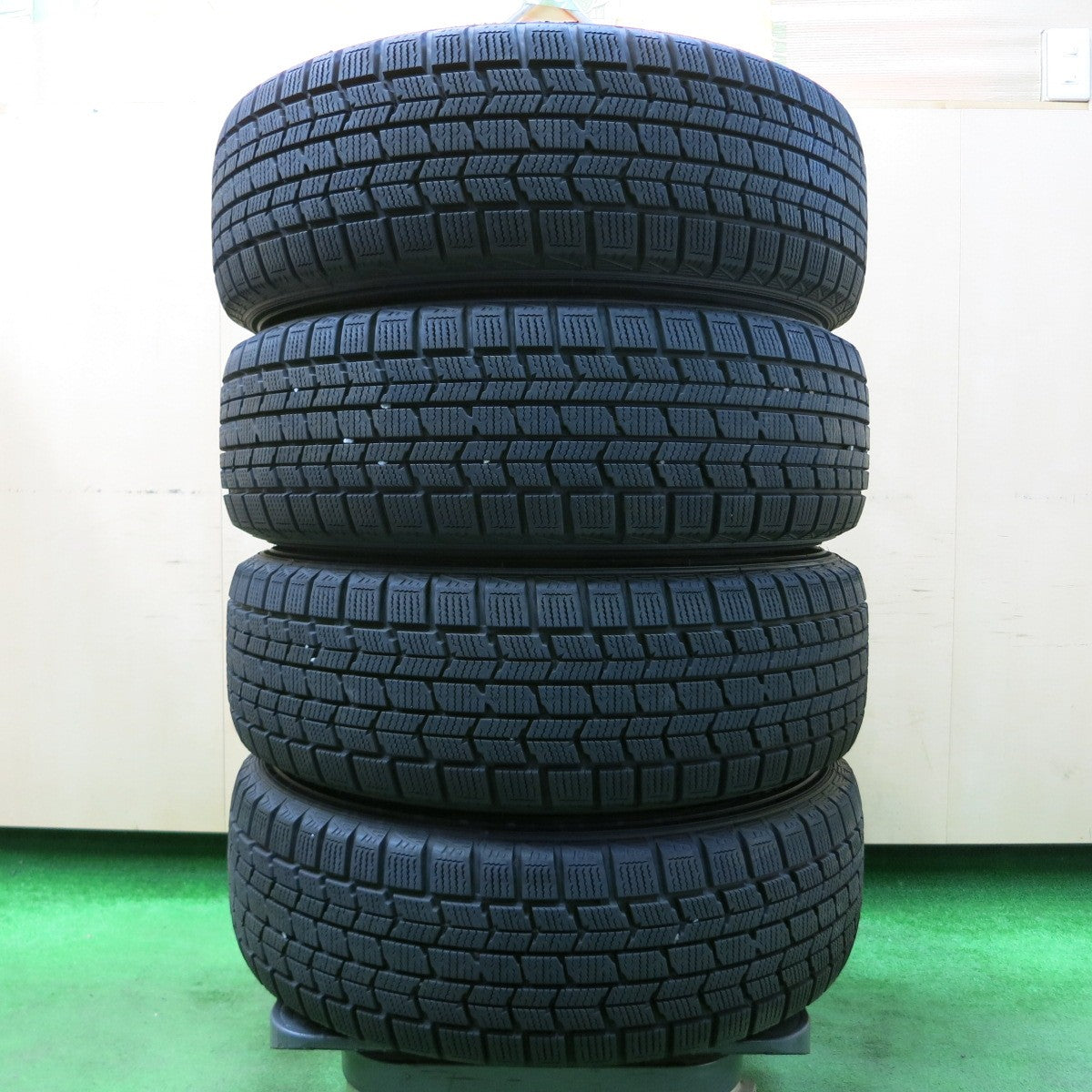 *送料無料* バリ溝！キレイ！9.5分以上★スタッドレス 195/65R15 ダンロップ DSX-2 Plencia プレンシア 15インチ PCD114.3/5H★4041906イス