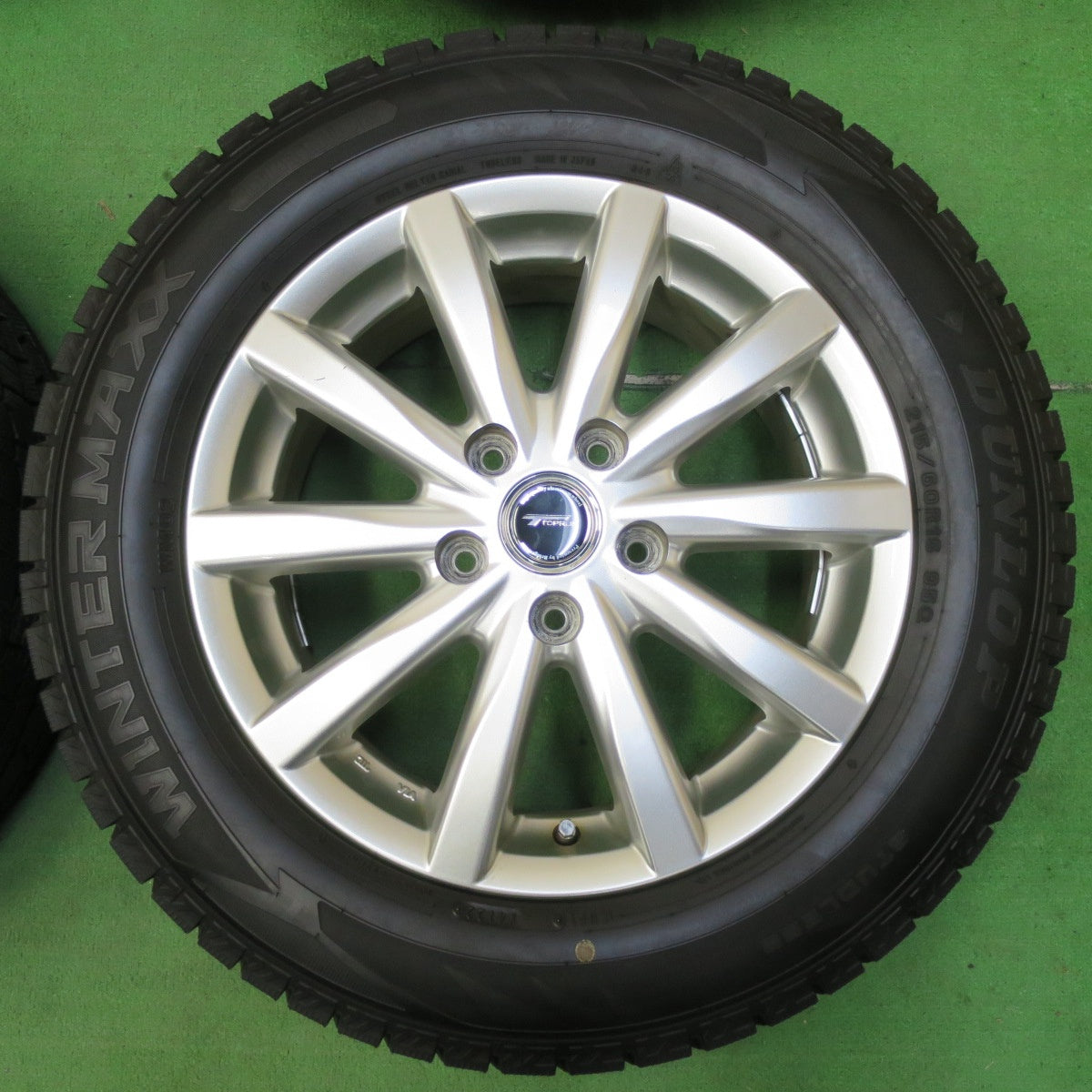 *送料無料* バリ溝！22年！キレイ！ほぼ10分★スタッドレス 215/60R16 ダンロップ ウインターマックス WM02 TOPRUN トップラン 16インチ PCD114.3/5H★4090803イス