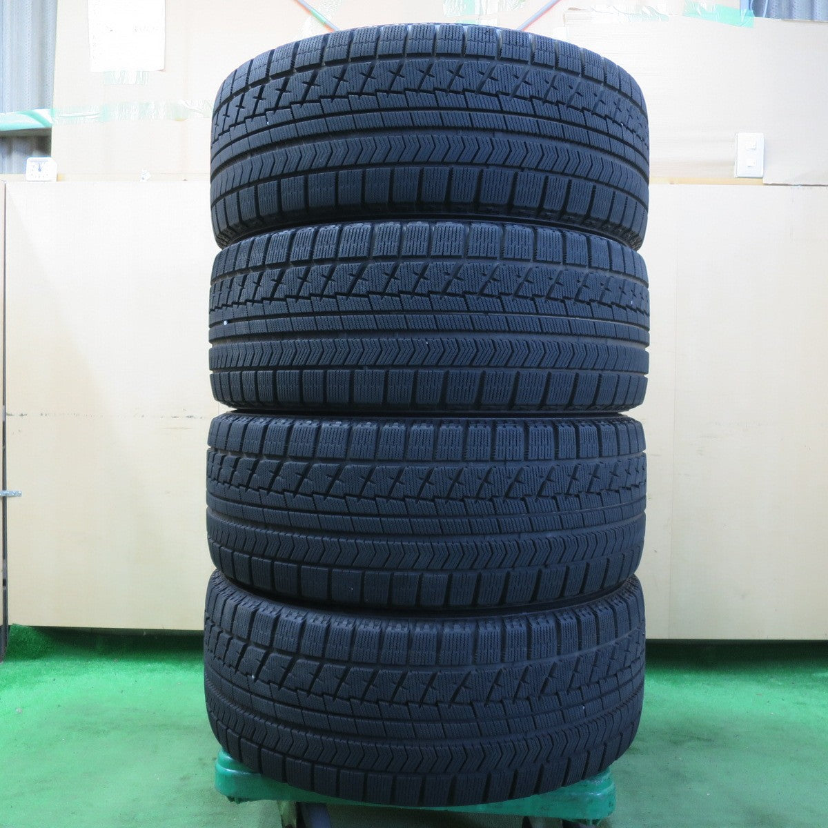 [送料無料] センサー付！バリ溝！キレイ！9.5分★レクサス LS 純正 245/50R19 スタッドレス ブリヂストン ブリザック RFT PCD120/5H★4100707イス