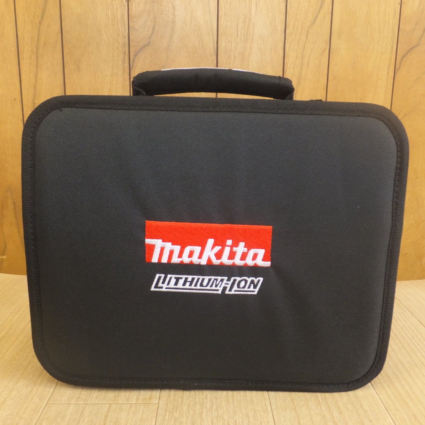 [送料無料] 未使用★マキタ makita 充電式インパクトドライバ MTD001DWA★