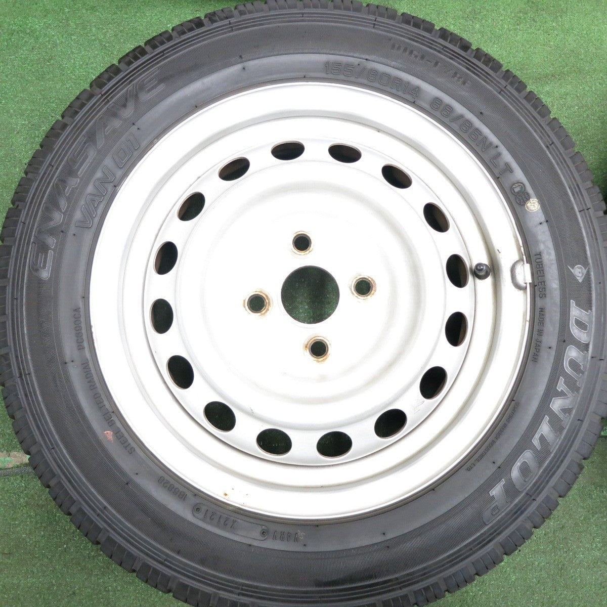 *送料無料* バリ溝！21年！9.5分以上★155/80R14 88/86N ダンロップ エナセーブ VAN01 スチール ホイール 14インチ PCD100/4H★4042107HAノ