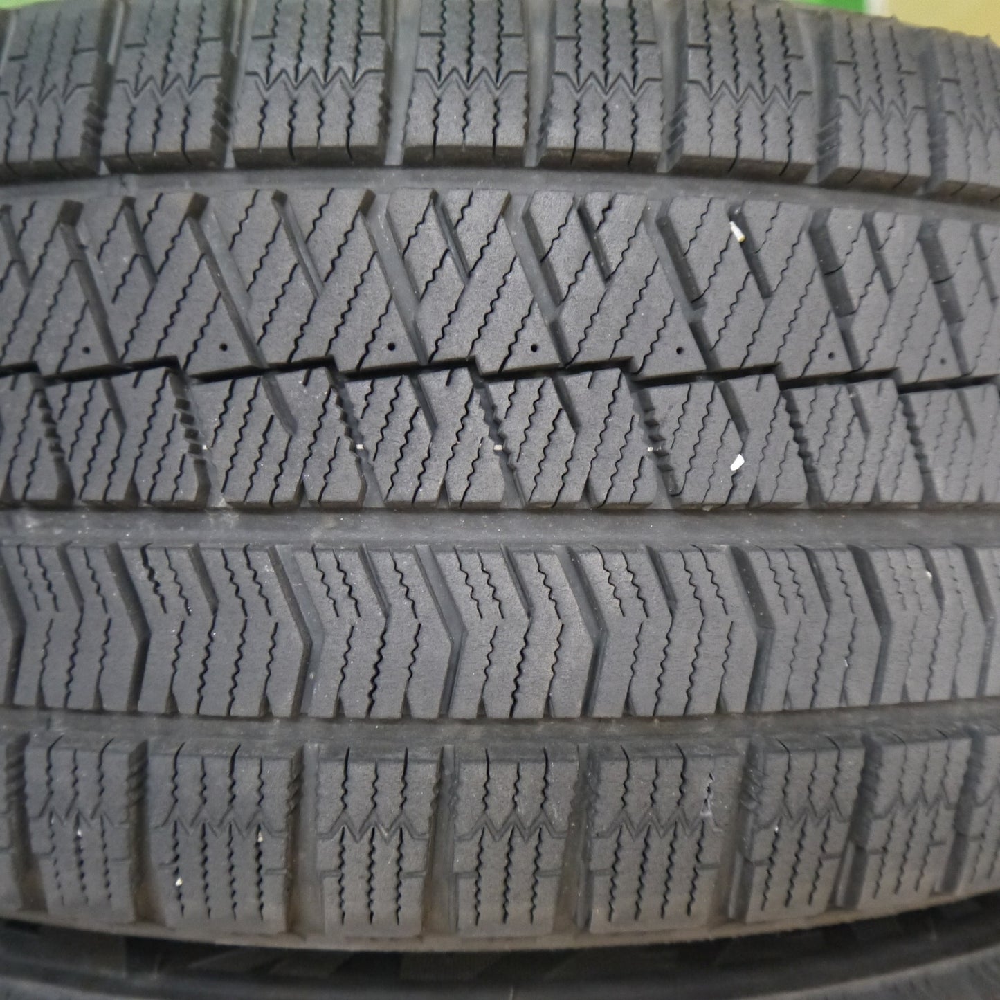 [送料無料] バリ溝！22年！キレイ！9.5分★86 BRZ 等 205/55R16 スタッドレス ブリヂストン ブリザック VRX2 EuroMax ユーロマックス 16インチ PCD100/5H★5040804Hス