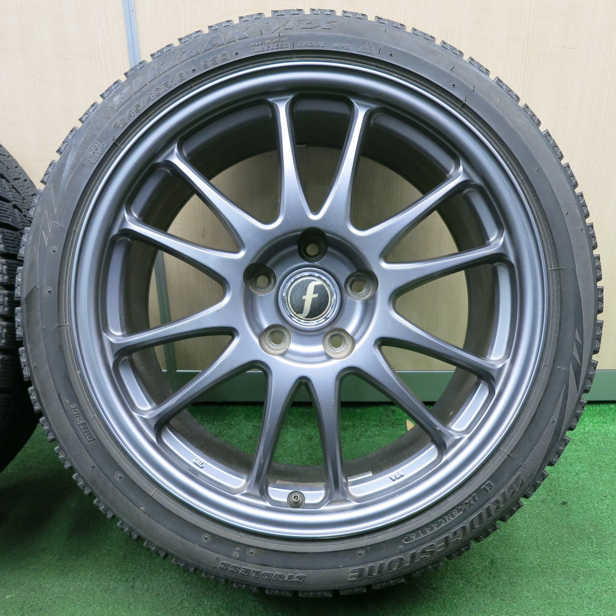 *送料無料* バリ溝！8.5分★スタッドレス 245/40R18 ブリヂストン ブリザック VRX 社外 アルミ 18インチ PCD114.3/5H★4050902NJス