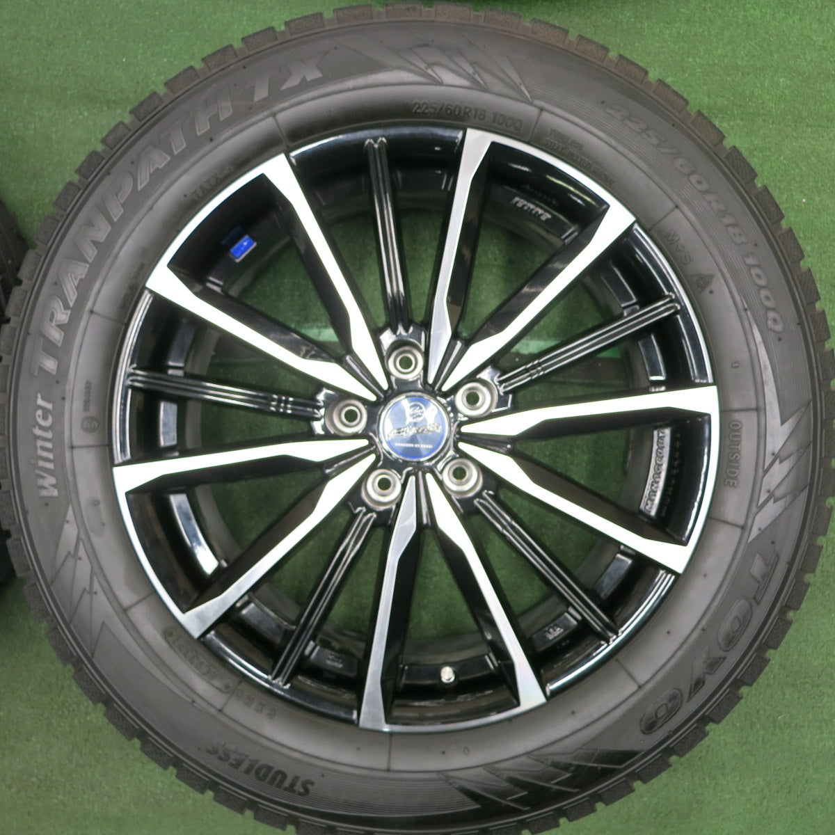 *送料無料* バリ溝！21年！キレイ！9.5分以上★スタッドレス 225/60R18 トーヨー ウインター トランパス TX SMACK ENKEI スマック エンケイ PCD114.3/5H★4041006TNス