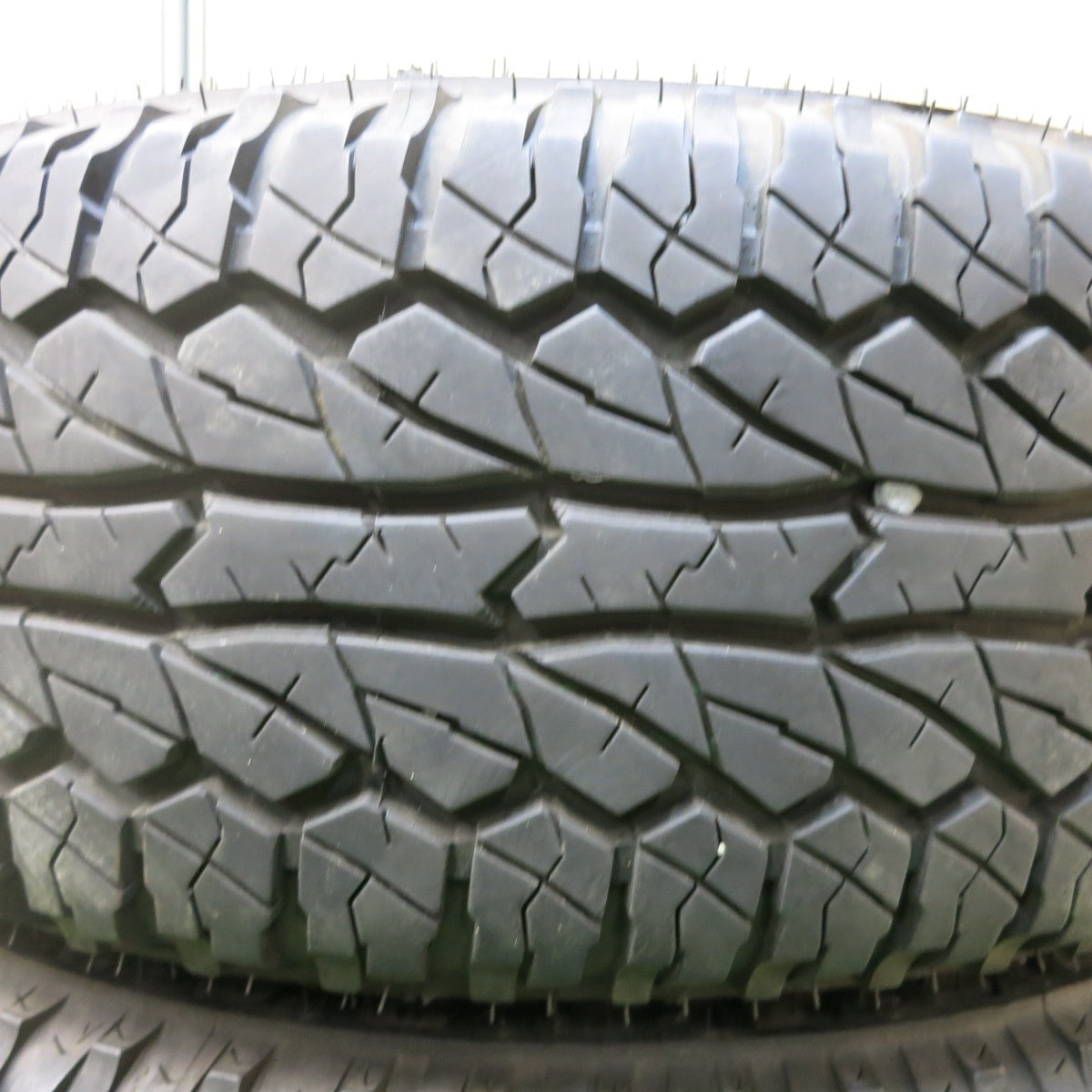 [送料無料] バリ溝！20年！9.5分★215/70R16 COMFORSER CF1000 ホワイトレター G.Speed Gスピード コンフォーサー PCD114.3/5H★4101806SYノ