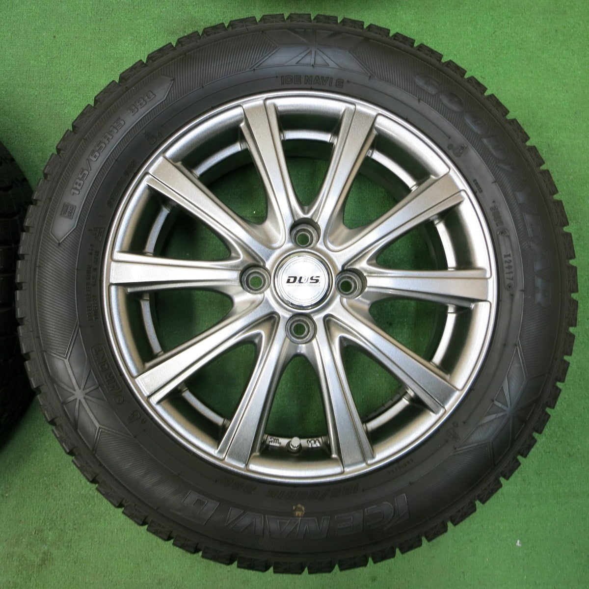 *送料無料* バリ溝！キレイ！9.5分以上★スタッドレス 185/65R15 グッドイヤー アイスナビ6 D.O.S. DOS 15インチ PCD100/4H★4052104イス