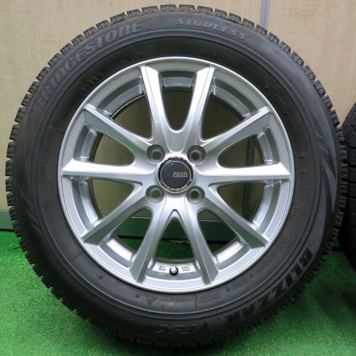 [送料無料] バリ溝！キレイ！9分★スタッドレス 185/65R15 ブリヂストン ブリザック VRX PREO プレオ 15インチ PCD100/4H★4101502NJス