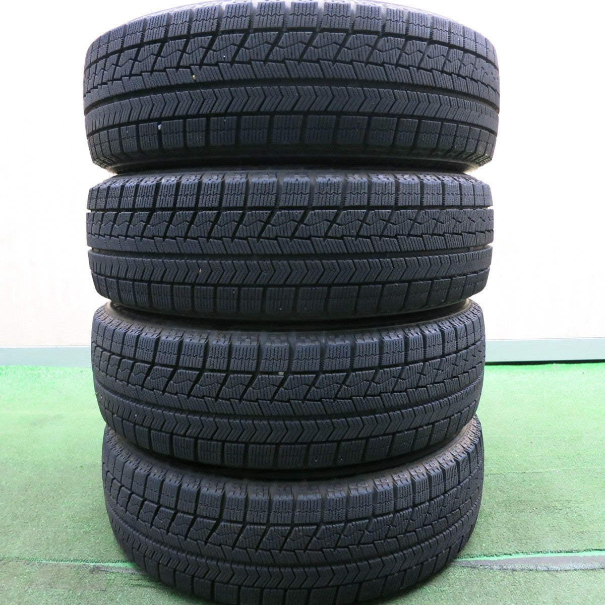 *送料無料* バリ溝！キレイ！8.5分★トヨタ タンク ルーミー 等 純正 スチール 165/65R14 スタッドレス ブリヂストン ブリザック  VRX PCD100/4H★4042103HAス