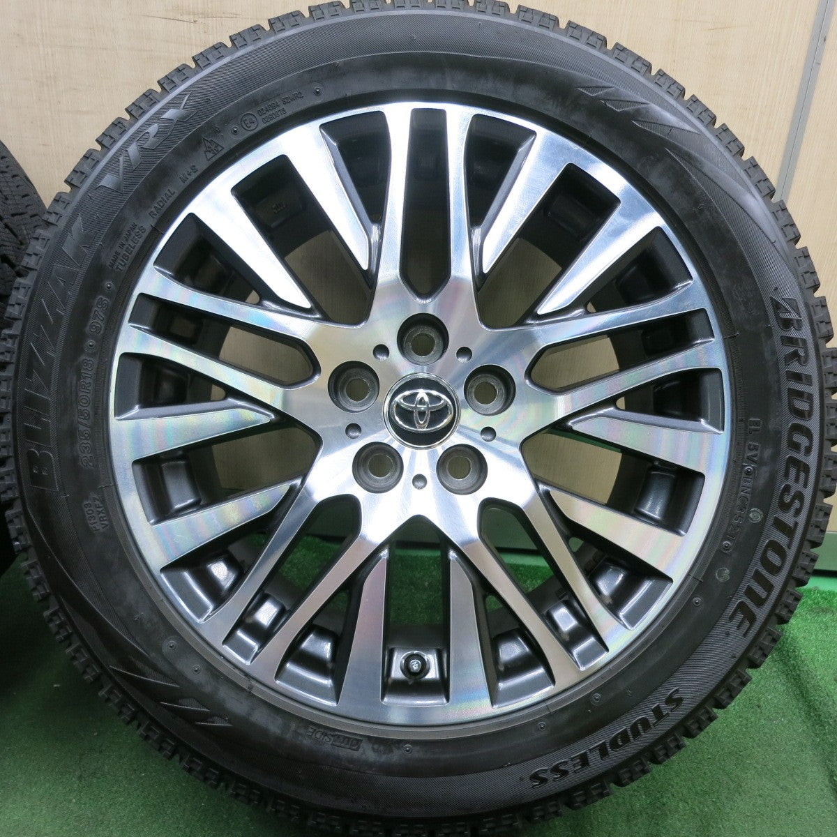 送料無料* バリ溝！21年！9.5分☆トヨタ 30系 アルファード SCパッケージ 純正 235/50R18 スタッドレス ブリヂストン |  名古屋/岐阜の中古カー用品・工具の買取/販売ならガレージゲット