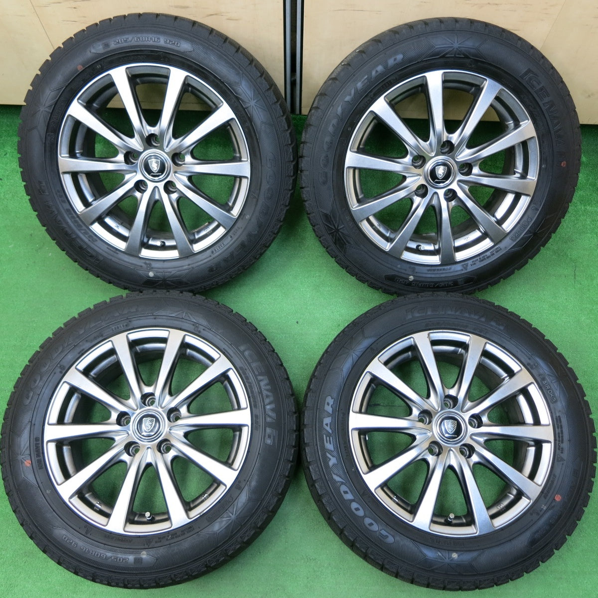 *送料無料* バリ溝！綺麗！8.5分★スタッドレス 205/60R16 グッドイヤー アイスナビ6 MANARAY SPORT マナレイスポーツ 16インチ PCD114.3/5H★4050107イス