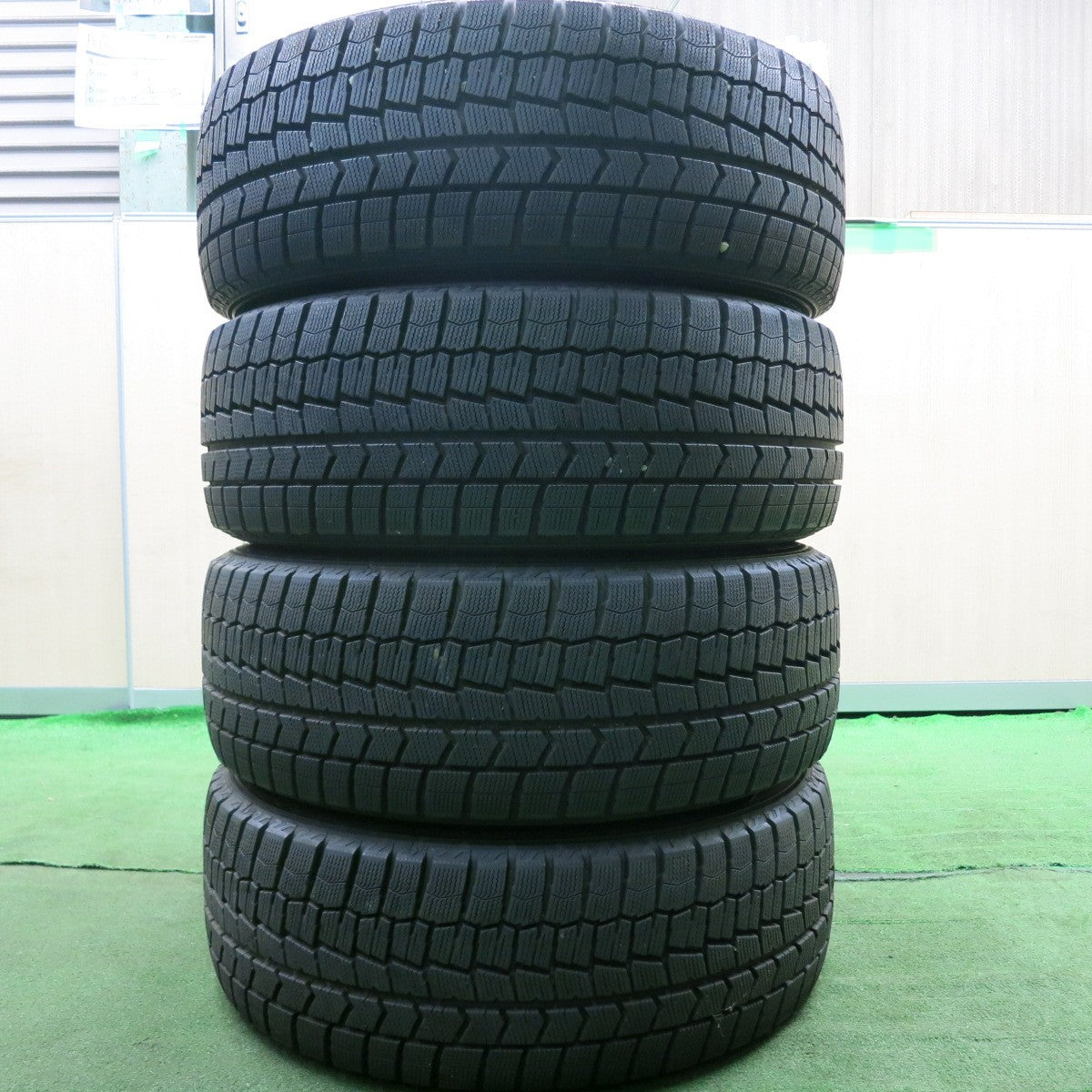 *送料無料* バリ溝！9.5分以上★スタッドレス LM SPORT 225/50R18 ダンロップ ウインターマックス WM02 LMスポーツ 18インチ PCD114.3/5H★4070303HAス