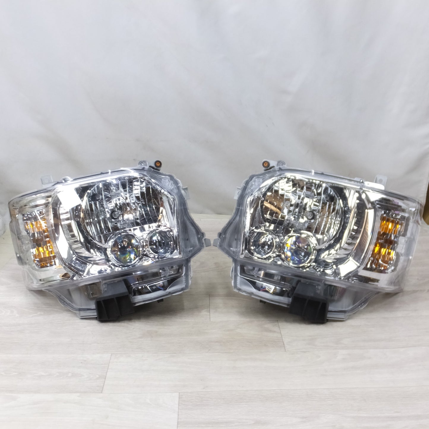 [送料無料] 新車外し！左右セット◆トヨタ ハイエース スーパーGL 200系 4 5 6型 純正 LED ヘッド ライト ランプ コンピューター付き KOITO 26-137 TOYOTA◆