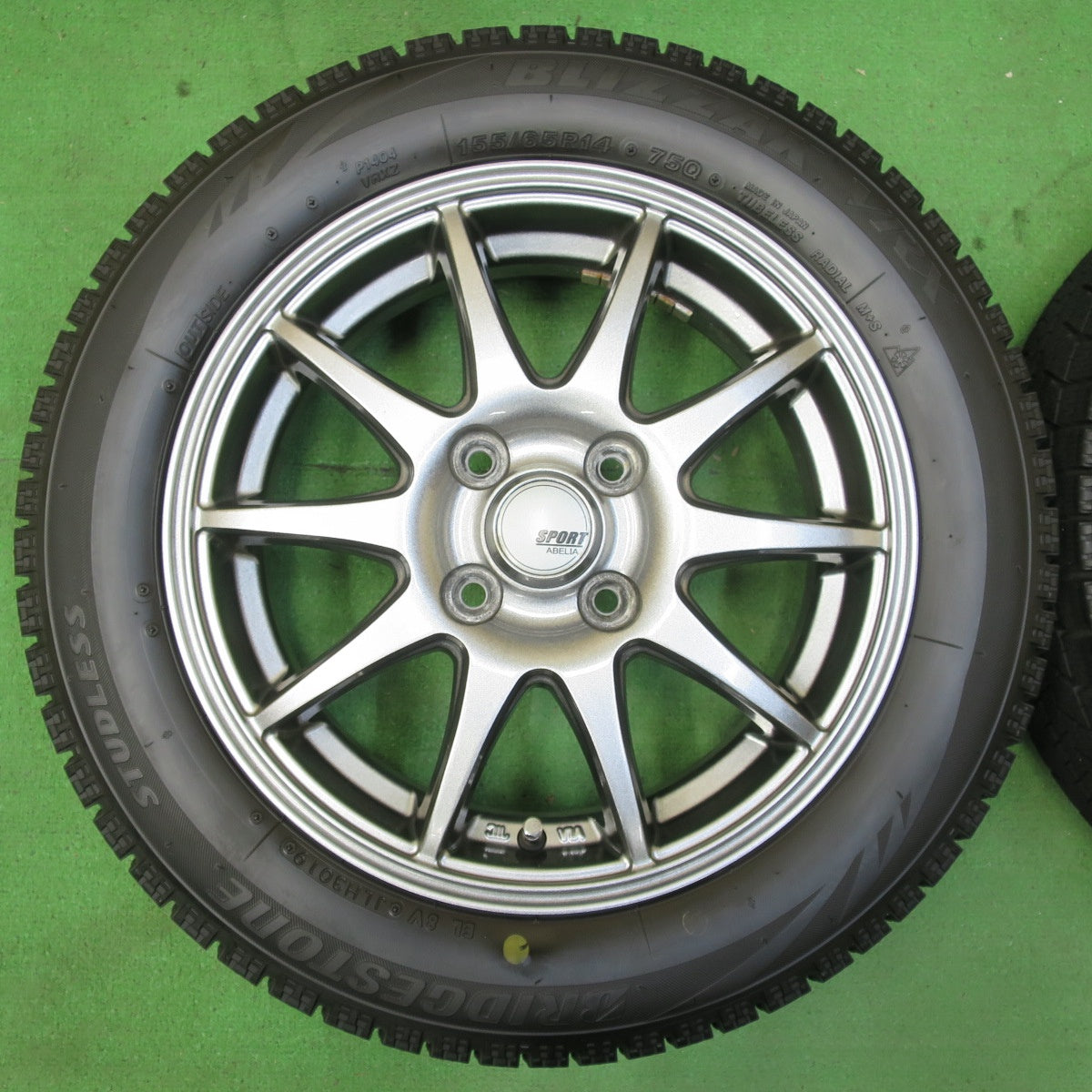 *送料無料* バリ溝！キレイ！8.5分★スタッドレス 155/65R14 ブリヂストン ブリザック VRX SPORT ABELIA スポルト アベリア PCD100/4H★4090101イス