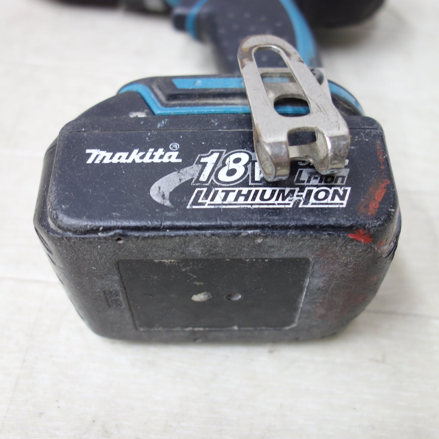 [送料無料] ◆makita マキタ 充電式ドライバドリル BHP452 18V バッテリー付き 電動工具◆