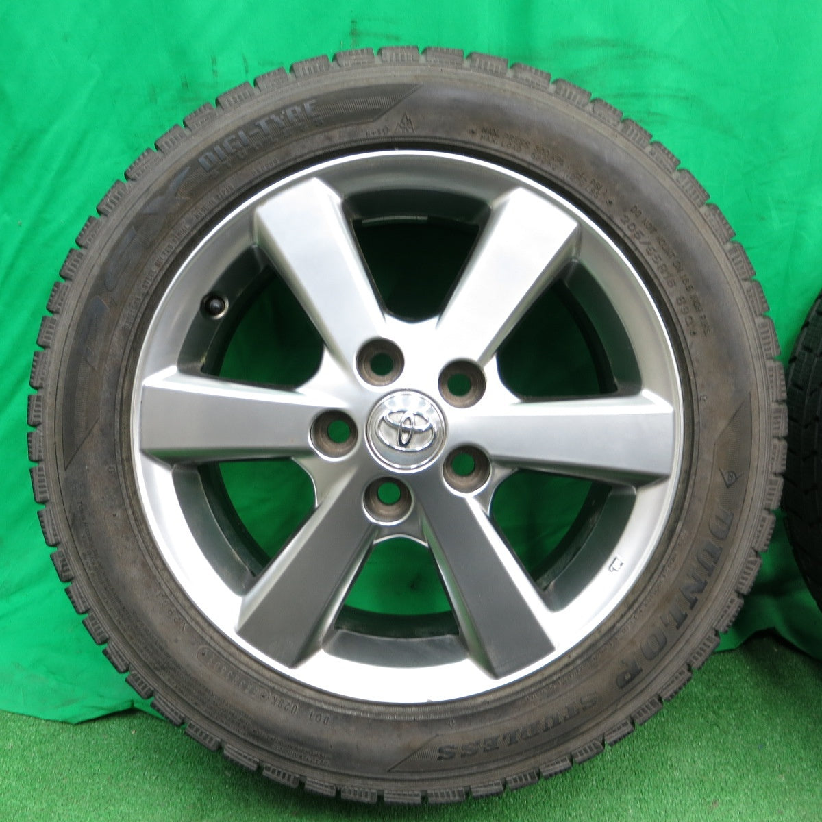 *送料無料* バリ溝！8.5分★トヨタ アイシス 純正 205/55R16 スタッドレス ダンロップ DSX 16インチ  PCD114.3/5H★4042705ナス