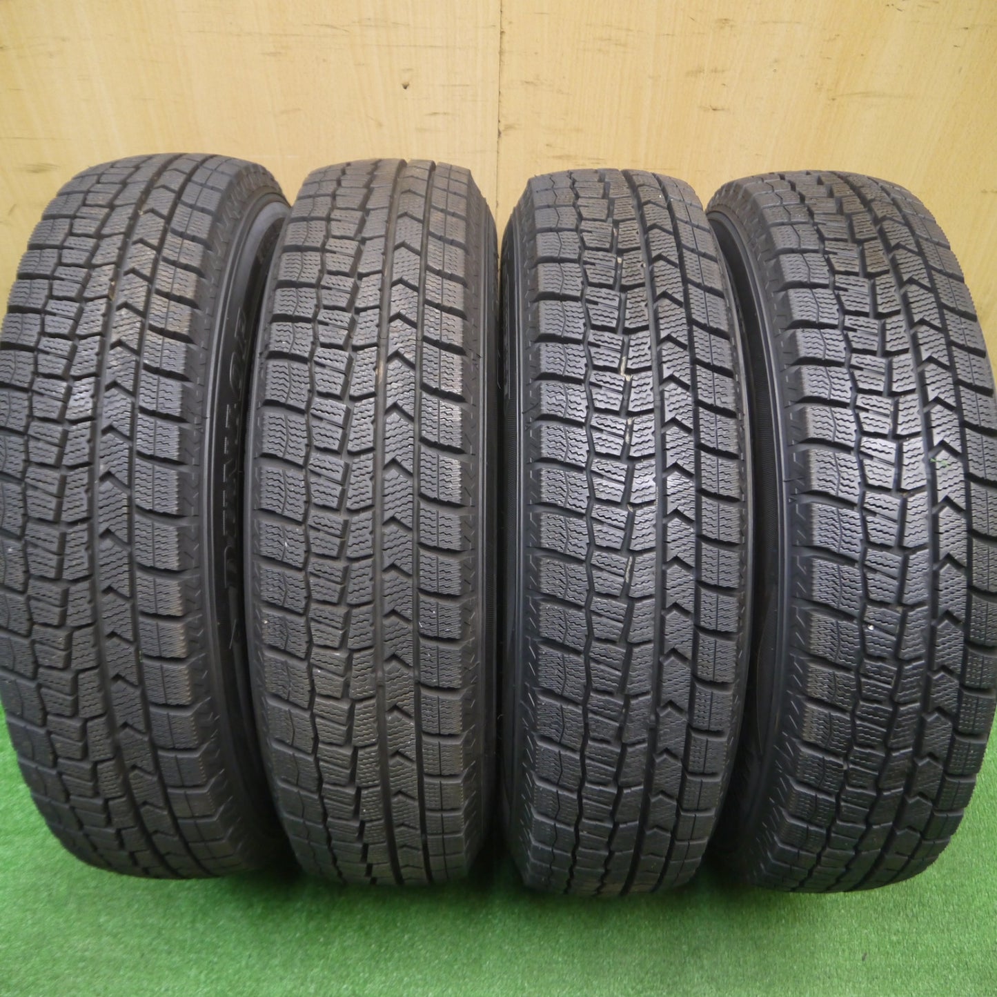 [送料無料] 超バリ溝！9.5分以上★スタッドレス 155/80R13 ダンロップ ウインターマックス WM02 スチール ホイール 13インチ PCD100/4H★4102206Hス