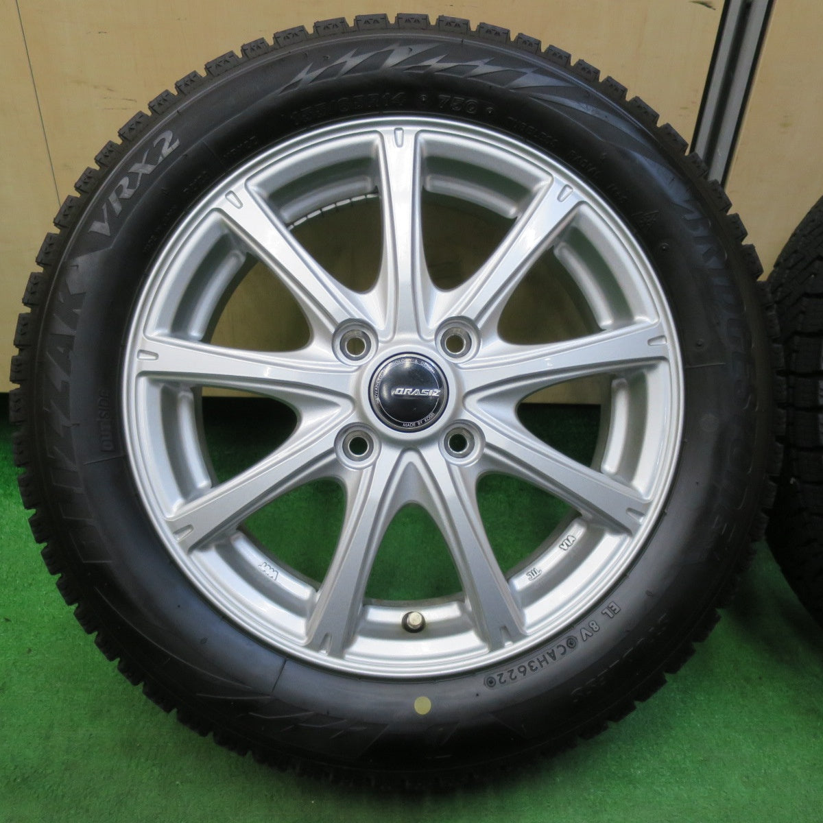 *送料無料* バリ溝！22年！綺麗！ほぼ10分★スタッドレス 155/65R14 ブリヂストン ブリザック VRX2 QRASIZ KOSEI クレイシズ コーセイ PCD100/4H★4081706イス