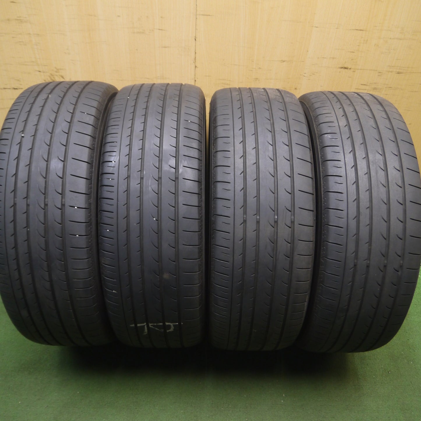 *送料無料* キレイ★日産 デュアリス 純正 215/55R18 ヨコハマ ブルーアース RV-02 18インチ PCD114.3/5H★4052401Hノ