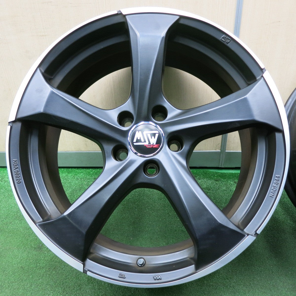 *送料無料* キレイ★アウディ ベンツ 等 O・Z RACING MSW47 OZレーシング 19インチ ホイール 19×8J 19×9J PCD112/5H★4060403NJホ