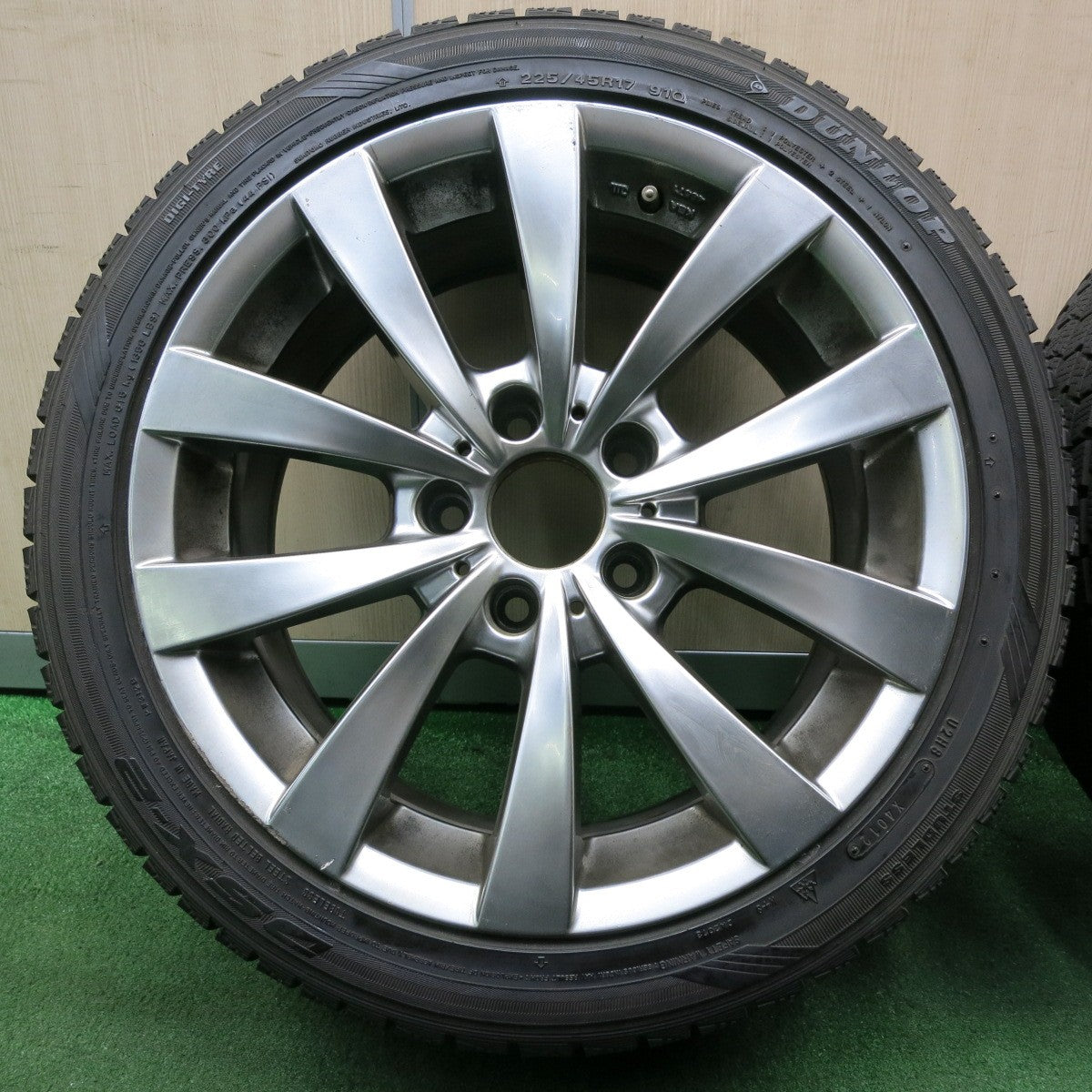 *送料無料* バリ溝！8.5分★BMW 等 MOTEC 阿部商会 225/45R17 スタッドレス ダンロップ DSX-2 モーテック 17インチ PCD120/5H★4040311NJス