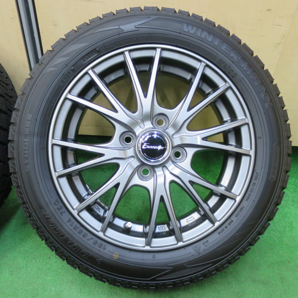 *送料無料* 超バリ溝！23年！キレイ！ほぼ10分★スタッドレス 155/65R14 ダンロップ ウインターマックス WM02 Exceeder エクシーダー PCD100/4H★4081705イス