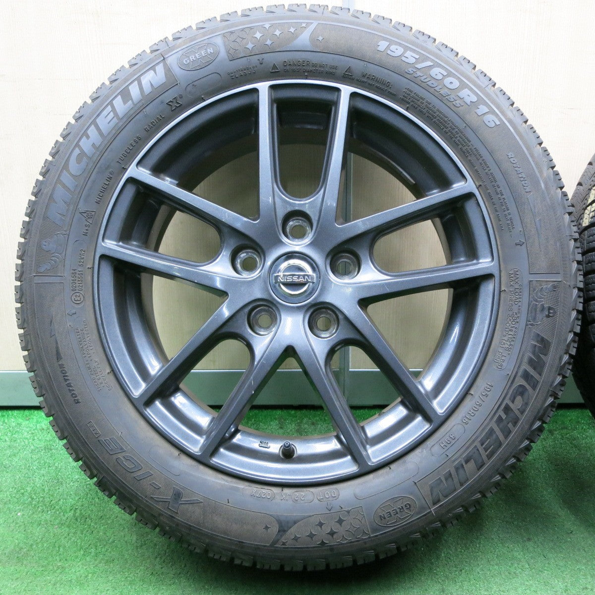 送料無料* バリ溝！8.5分☆日産 C27 セレナ 純正 OP エスティーロ 195/60R16 スタッドレス ミシュラン X-ICE X |  名古屋/岐阜の中古カー用品・工具の買取/販売ならガレージゲット