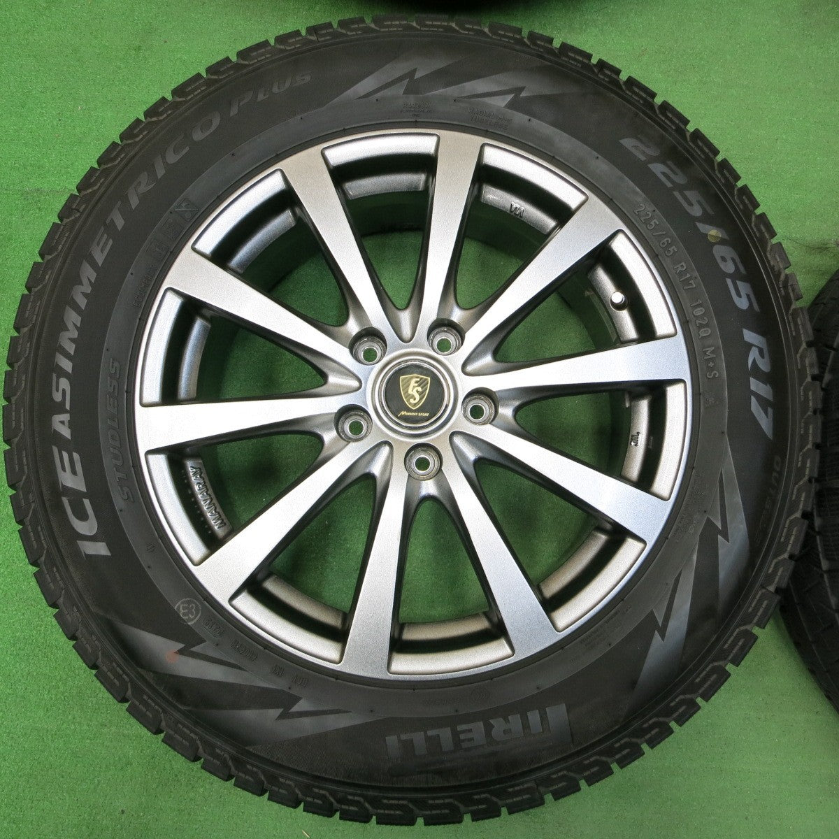 *送料無料* バリ溝！キレイ！8.5分★スタッドレス 225/65R17 ピレリ アイスアシンメトリコ プラス MANARAY SPORT マナレイスポーツ PCD114.3/5H★4052001イス