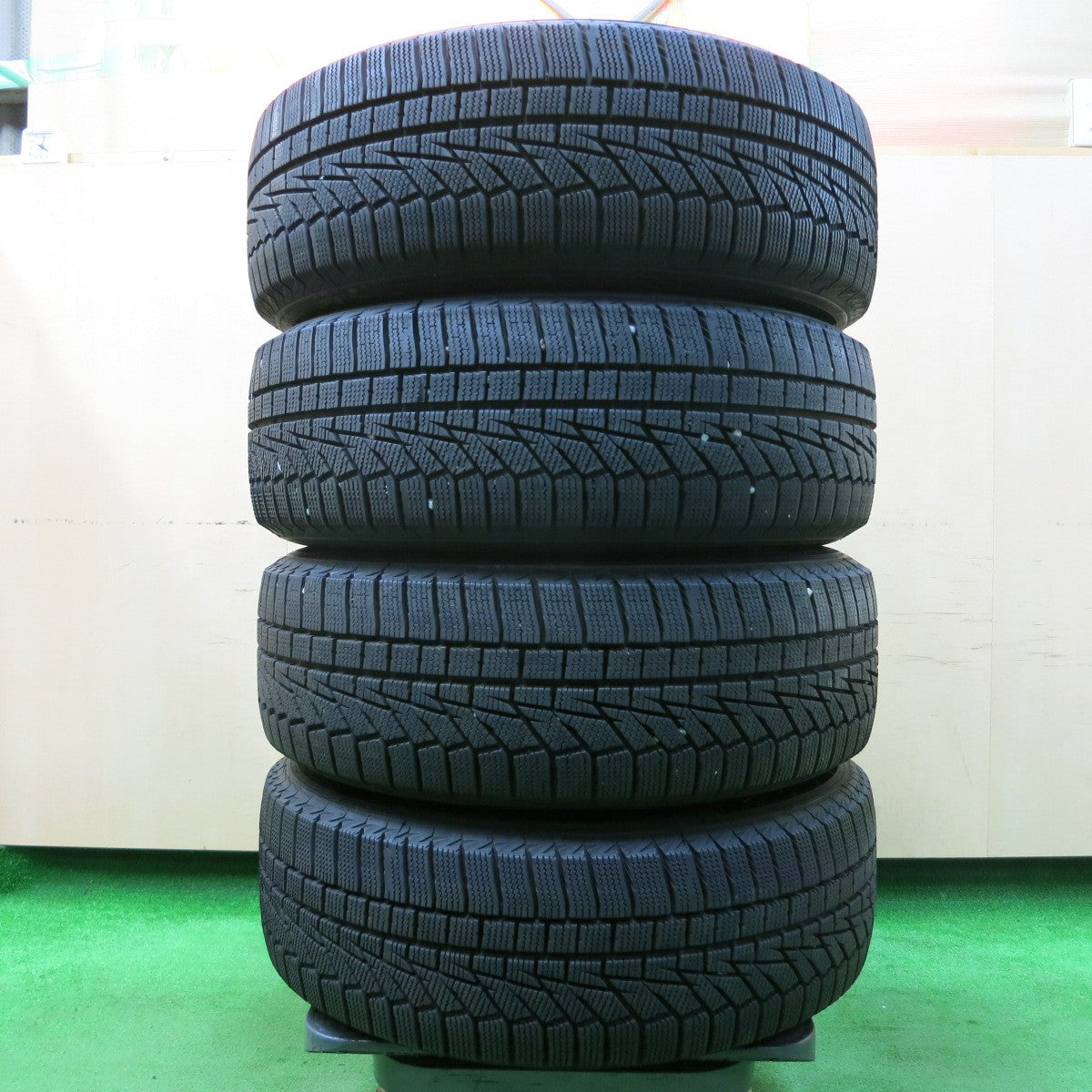 *送料無料* バリ溝！21年！9.5分★スタッドレス 205/60R16 ハンコック ウインターアイセプト IZ2A VIOLENTO ヴィオレント 16インチ PCD114.3/5H★4032606イス