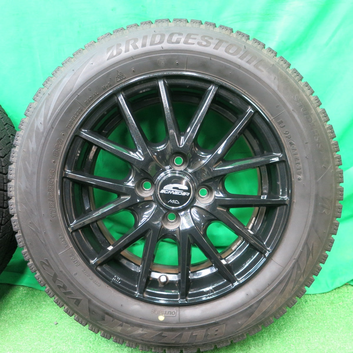 *送料無料* キレイ★スタッドレス 175/65R14 ブリヂストン ブリザック VRX2 SCHNEIDER MiD シュナイダー 14インチ  PCD100/4H★4043006ナス