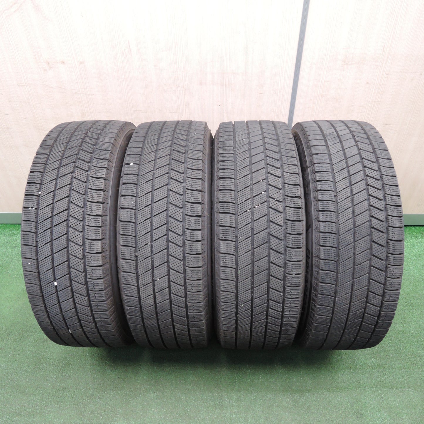 *送料無料* バリ溝！22年！9.5分★ベンツ Cクラス W205 純正 205/60R16 スタッドレス ブリヂストン ブリザック VRX3 16インチ PCD112/5H★4031307TNス