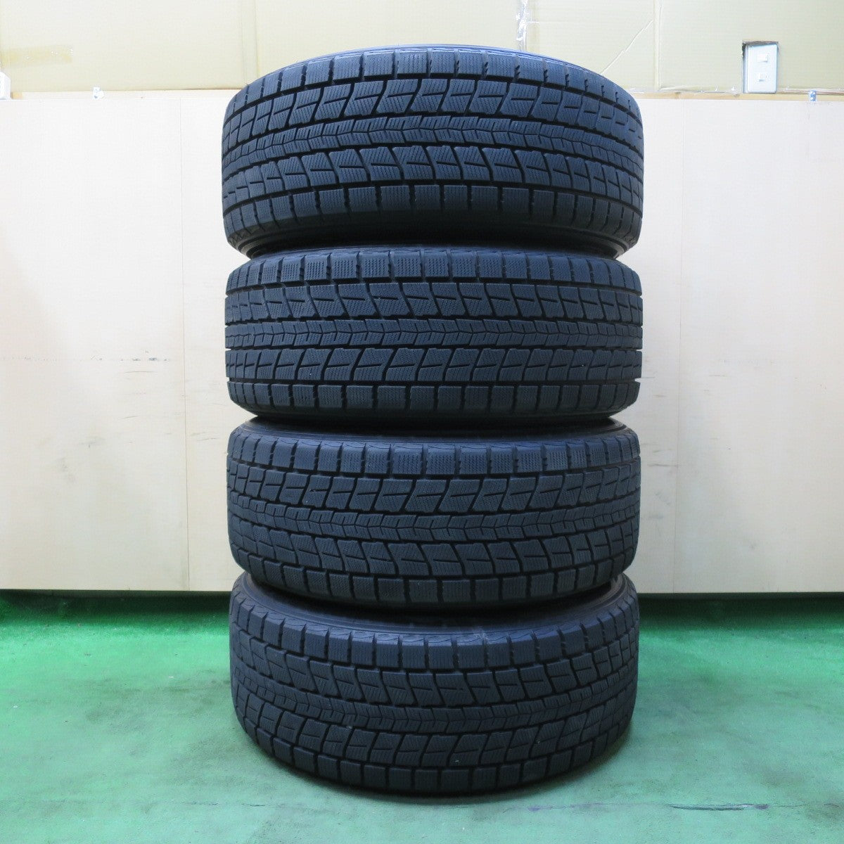 [送料無料] バリ溝！22年！9.5分以上★ベンツ 等 EUROTECH STAGE TW15 275/50R20 スタッドレス ダンロップ ウインターマックス SJ8+ 20インチ PCD112/5H★4120705イス