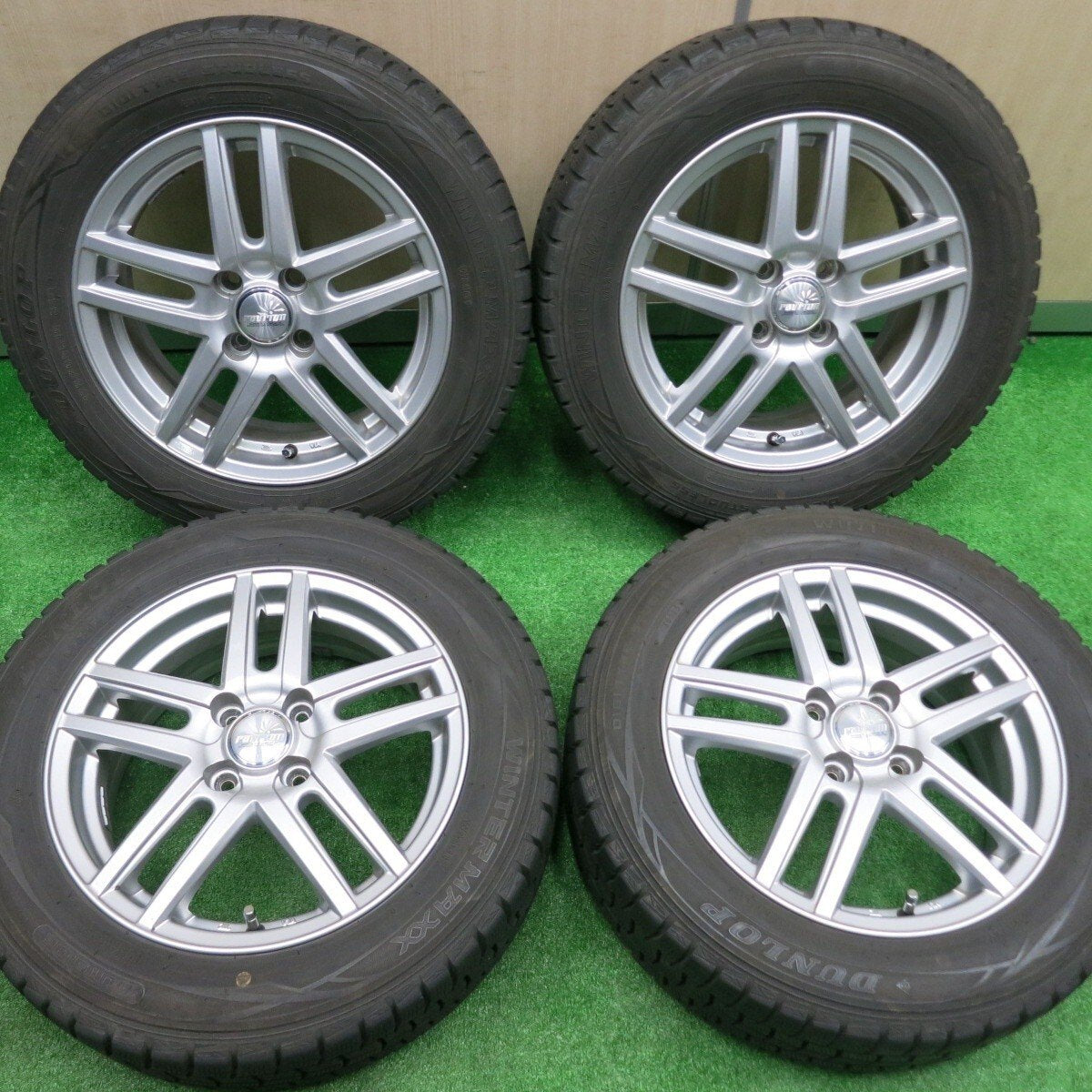 バリ溝！キレイ！9分★スタッドレス 175/65R15 ダンロップ ウインターマックス WM01 ravrion PCD100/4H★4091303NJス