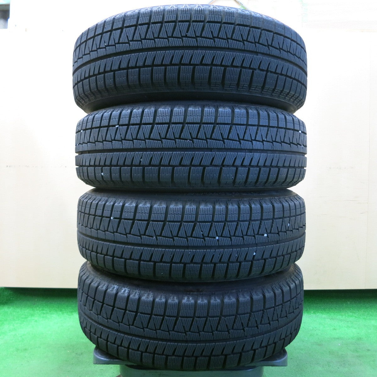 *送料無料* バリ溝！キレイ！9.5分★プリウス等 185/65R15 スタッドレス ブリヂストン アイスパートナー2 BALMINUM バルミナ PCD100/5H★4040207イス