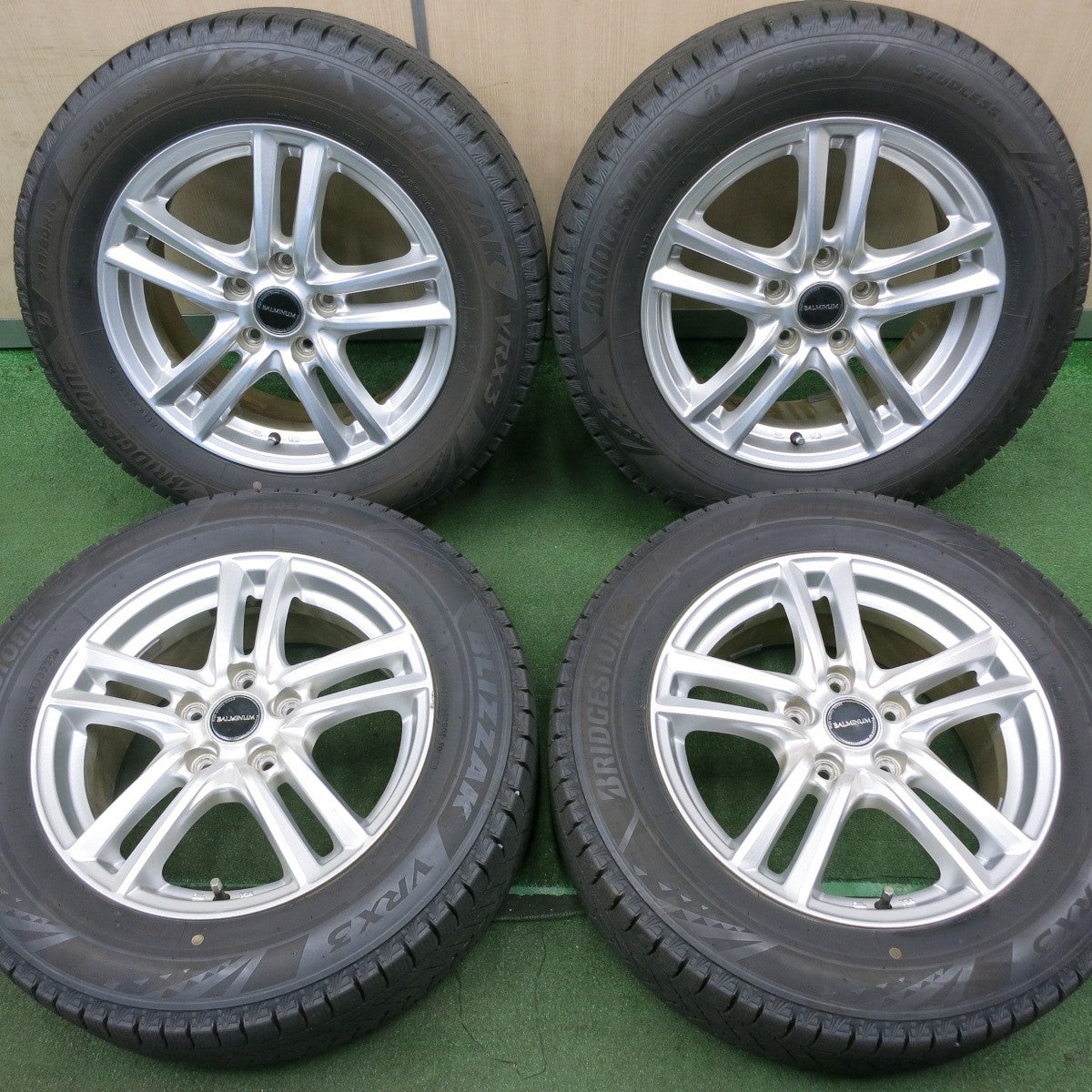 *送料無料* バリ溝！22年！9.5分★スタッドレス 215/60R16 ブリヂストン ブリザック VRX3 BALMINUM バルミナ 16インチ PCD114.3/5H★4051402NJス