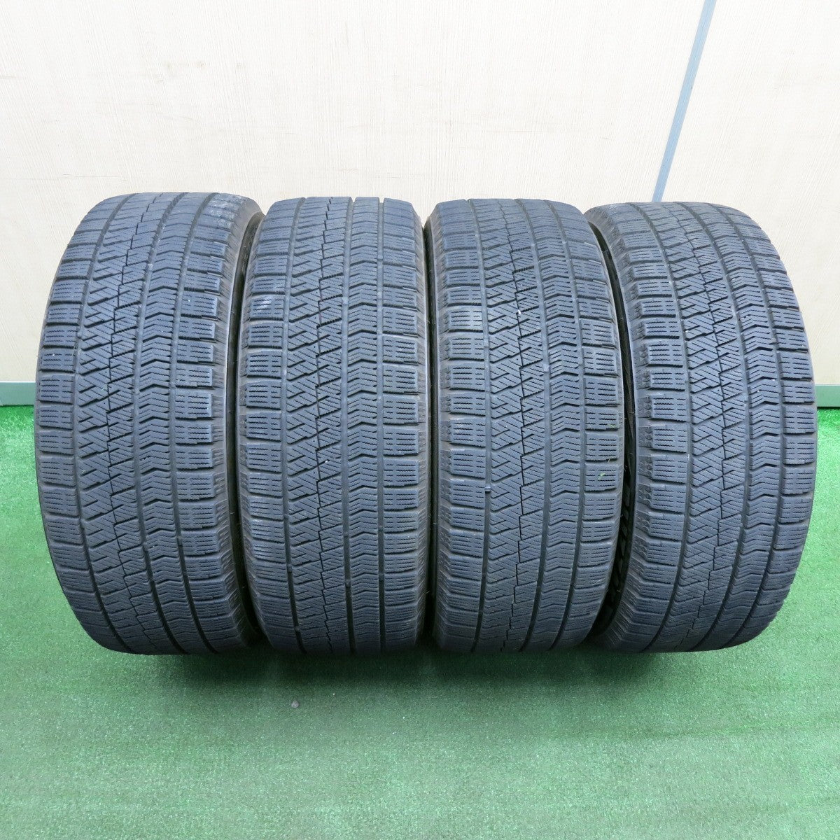 *送料無料* バリ溝！9.5分★インプレッサ等 205/50R17 スタッドレス ブリヂストン ブリザック VRX2 SCHNEIDER シュナイダー PCD100/5H★4040909TNス