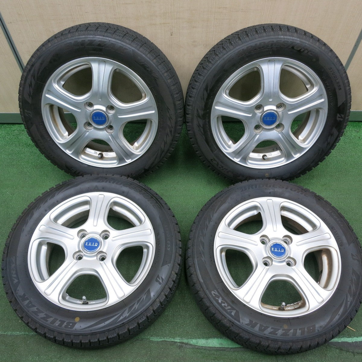 *送料無料* バリ溝！8.5分★スタッドレス 155/65R14 ブリヂストン ブリザック VRX2 FEID 14インチ PCD100/4H★4050103HAス