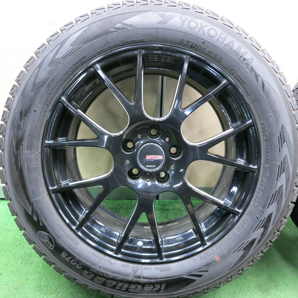 *送料無料* バリ溝！9.5分★AME CIRCLAR 235/60R18 スタッドレス ヨコハマ アイスガード G075 18インチ PCD114.3/5H★4052203HAス