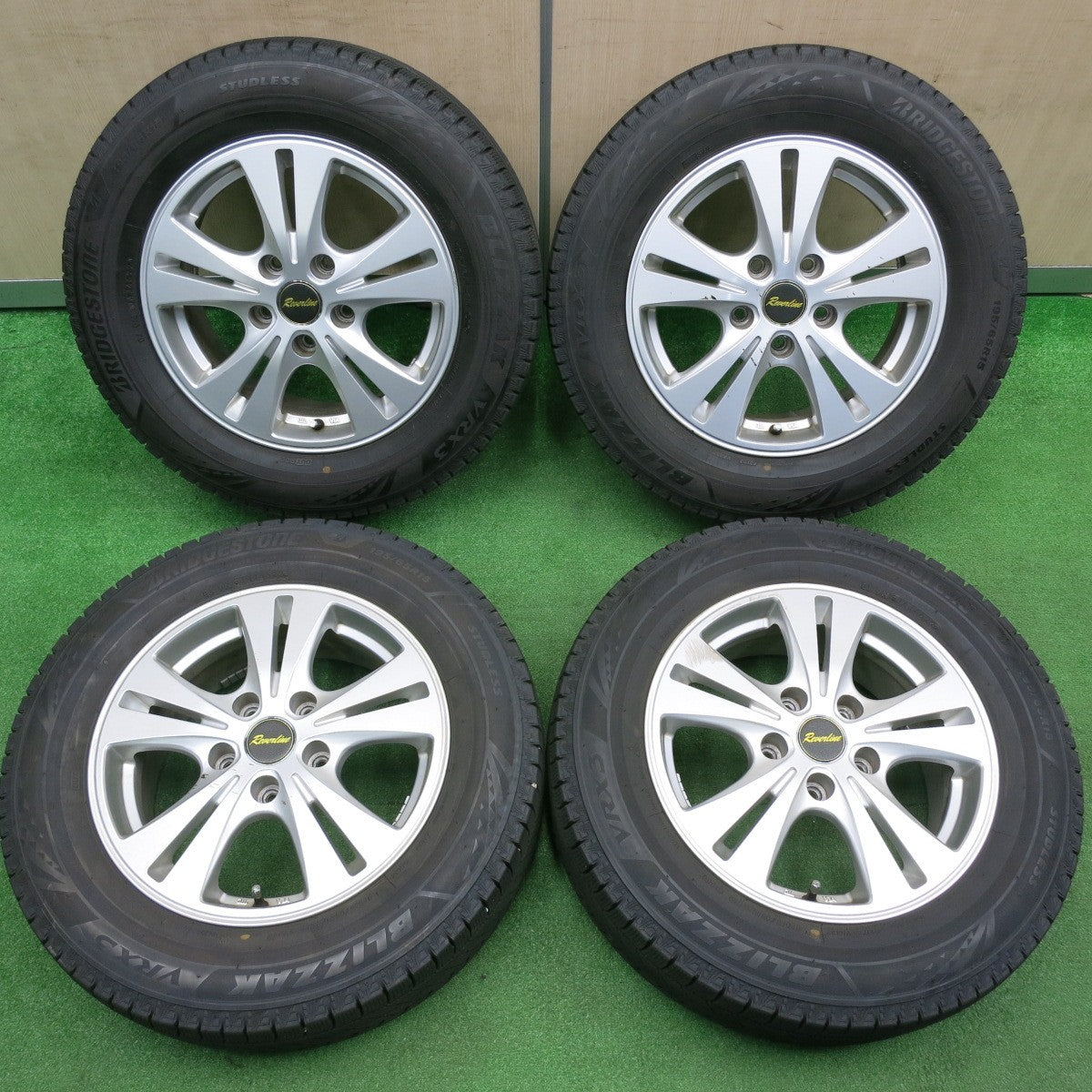 [送料無料] バリ溝！22年！9.5分★スタッドレス 195/65R15 ブリヂストン ブリザック VRX3 Reverline リバーライン 15インチ PCD114.3/5H★4120507TNス